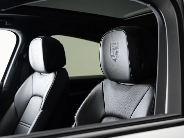 Certified 2026 Porsche Cayenne Coupe AWD/4WD image 8