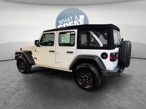 Used 2024 Jeep Wrangler Unlimited Sport AWD/4WD image 6