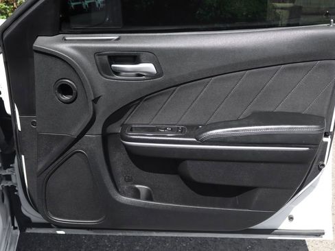 Used 2019 Dodge Charger SXT image 36