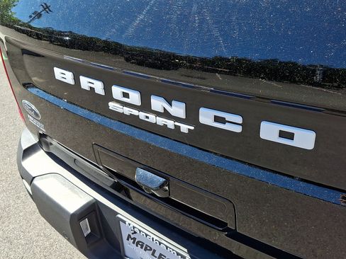 Certified 2025 Ford Bronco Sport Outer Banks w/ Outer Banks Tech Package+ AWD/4WD image 30