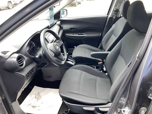 Used 2024 Nissan Kicks S image 10