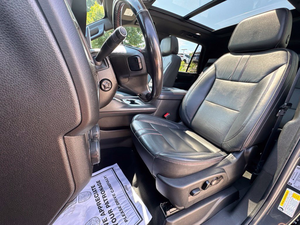 Used 2021 Chevrolet Tahoe RST w/ Luxury Package AWD/4WD image 15
