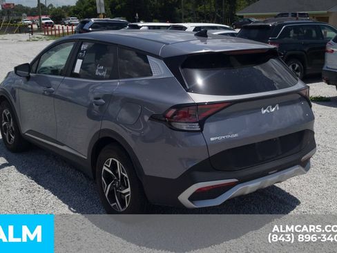 Used 2025 Kia Sportage LX FWD image 23