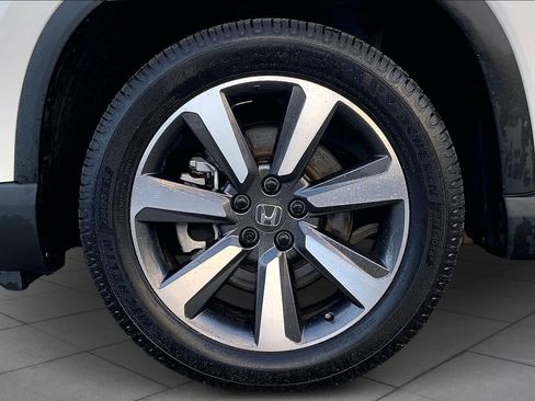 Used 2023 Honda Pilot Touring image 10