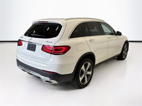 Used 2020 Mercedes-Benz GLC 300 4MATIC image 4