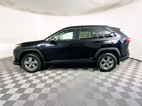 Used 2024 Toyota RAV4 XLE w/ Convenience Package AWD/4WD image 6