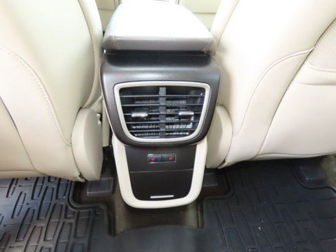 Used 2016 Lincoln MKX Reserve w/ Technology Package image 20