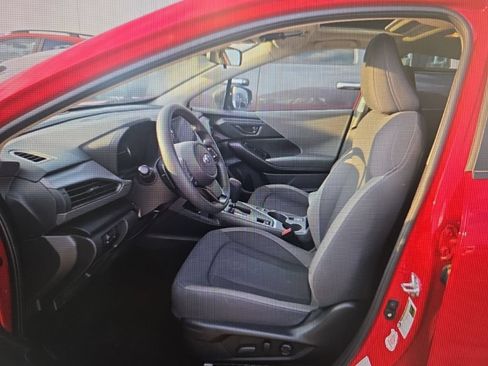 Used 2025 Subaru Crosstrek 2.5i Premium AWD/4WD image 11