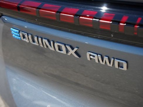 New 2026 Chevrolet Equinox EV LT image 12