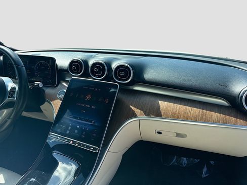 Used 2024 Mercedes-Benz C 300 Sedan image 32