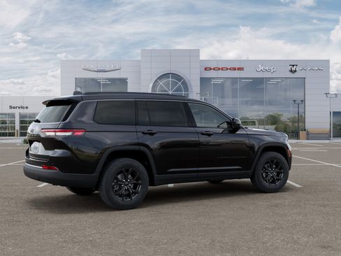 New 2026 Jeep Grand Cherokee L 4WD image 4