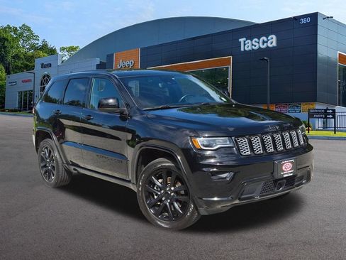 Used 2021 Jeep Grand Cherokee Laredo X AWD/4WD image 1