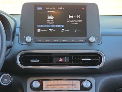 Used 2023 Hyundai Kona SE image 20