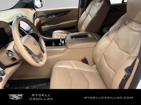 Used 2018 Cadillac Escalade Platinum AWD/4WD image 10