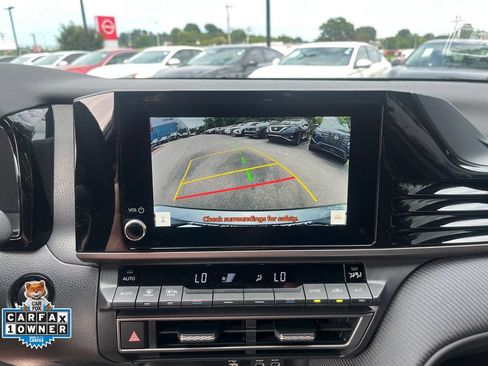 Used 2026 Toyota Camry SE FWD image 19