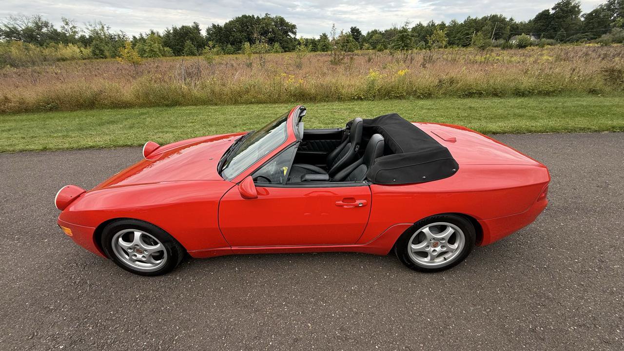 Used 1992 Porsche 968 Cabriolet RWD image 5