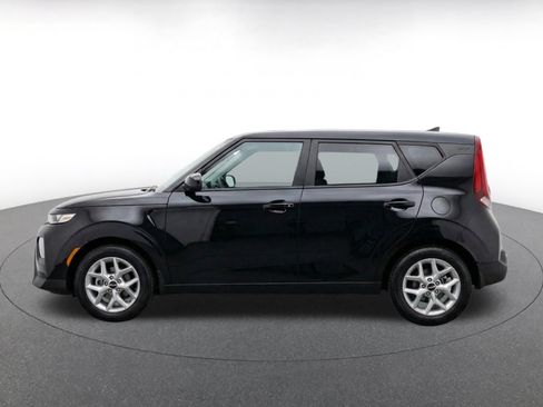 Used 2025 Kia Soul LX w/ LX Technology Package FWD image 4