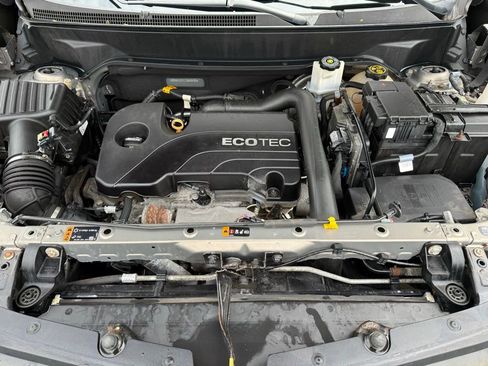 Used 2018 Chevrolet Equinox LT w/ LPO, Floor Liner Package FWD image 18