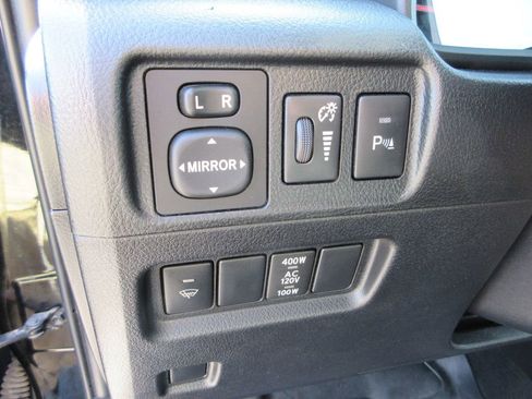 Used 2014 Toyota 4Runner Limited AWD/4WD image 24