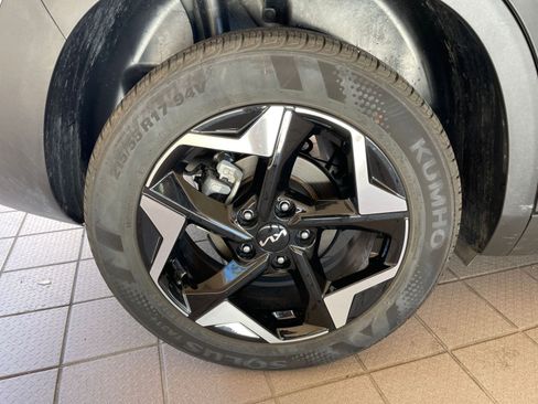 Used 2025 Kia Seltos S FWD image 31
