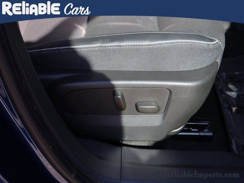 Used 2023 Buick Envision Essence image 11