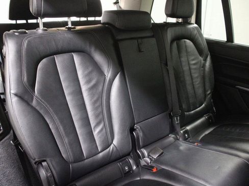 Certified 2022 BMW X7 xDrive40i w/ Premium Package image 17