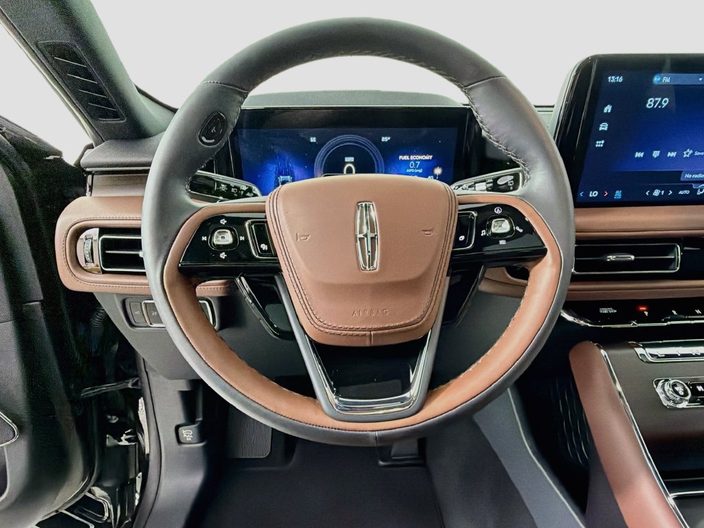 New 2026 Lincoln Aviator Reserve w/ Illumination Package RWD image 11