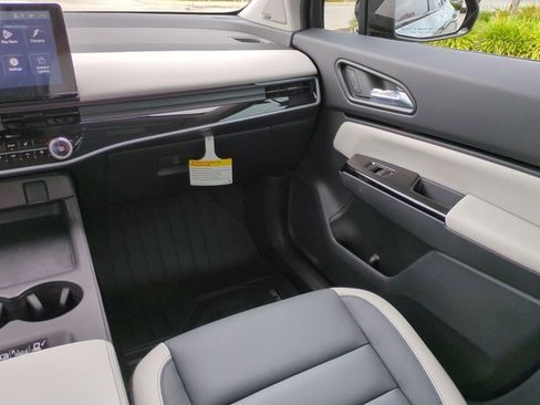 New 2025 Honda Prologue Touring image 15