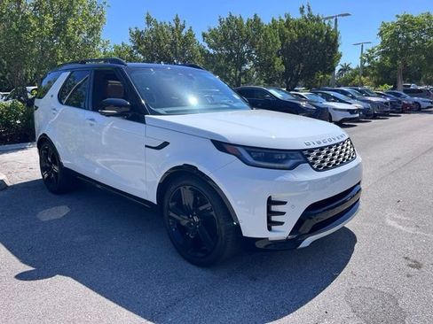 Used 2024 Land Rover Discovery Metropolitan Edition AWD/4WD image 1