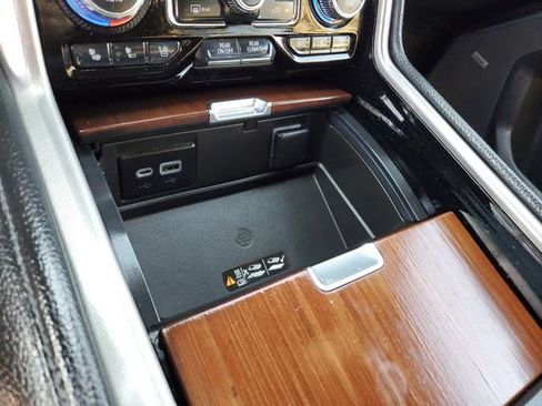 Used 2022 GMC Yukon Denali image 23