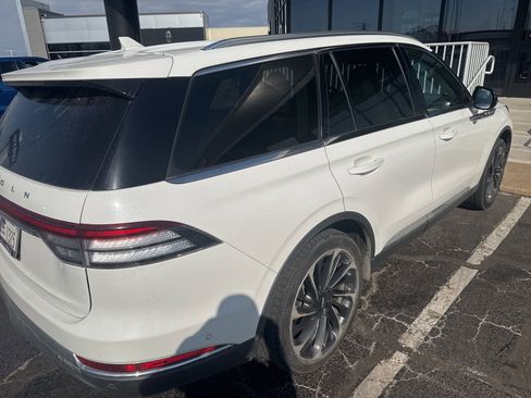 Used 2020 Lincoln Aviator Reserve w/ Equipment Group 201A image 5