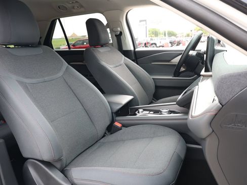 Used 2025 Ford Explorer Active RWD image 30