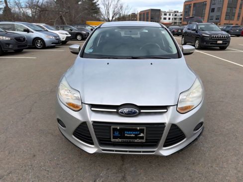 Used 2014 Ford Focus SE image 2