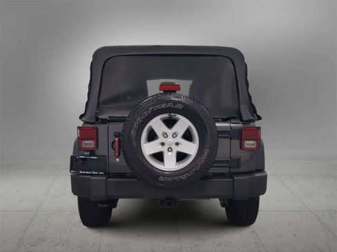 Certified 2018 Jeep Wrangler Unlimited Sport S image 7