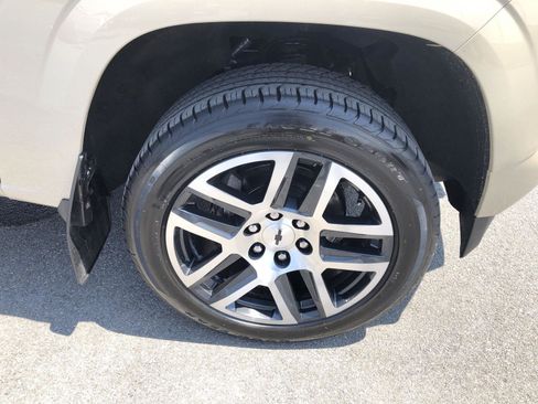 Used 2023 Chevrolet Colorado Z71 w/ Z71 Convenience Package 2 AWD/4WD image 27