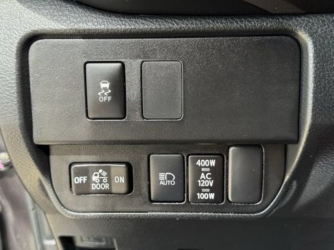 Used 2023 Toyota Tacoma TRD Off-Road w/ Technology Package AWD/4WD image 22