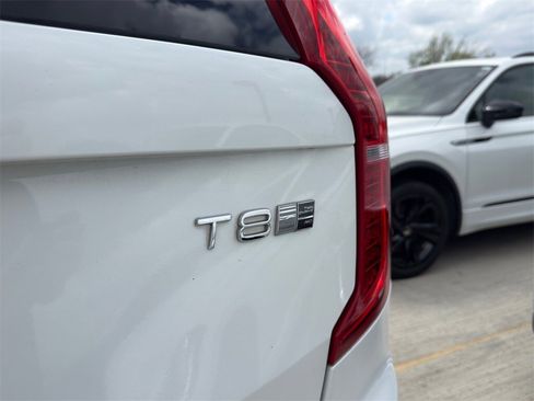Used 2019 Volvo XC90 T8 Inscription w/ Luxury Package image 11