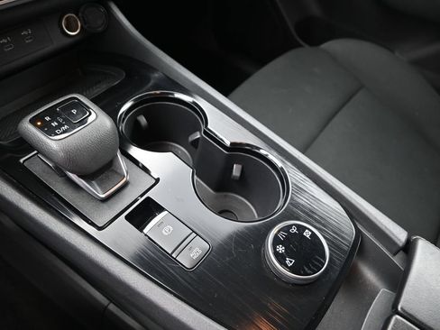 Used 2024 Nissan Rogue S AWD/4WD image 22