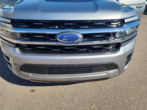 Used 2024 Ford Expedition Limited image 23