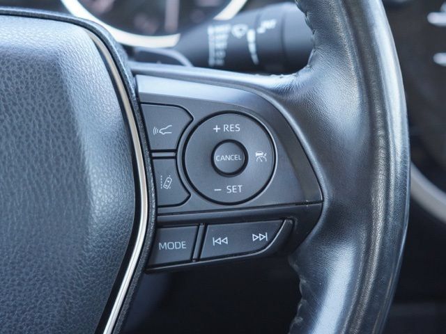 Used 2020 Toyota Camry SE FWD image 22