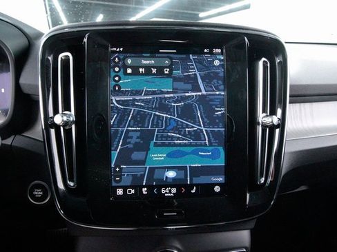 Certified 2025 Volvo XC40 B5 Core w/ Protection Package Premier image 15