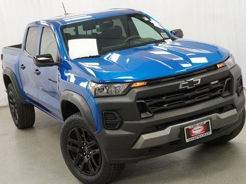 Used 2023 Chevrolet Colorado Trail Boss w/ Technology Package image 9