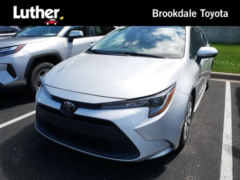 Certified 2024 Toyota Corolla LE FWD image 1