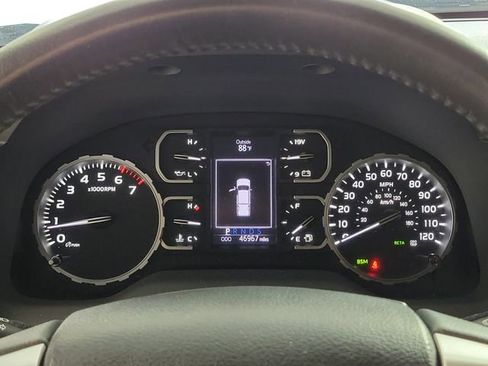 Used 2018 Toyota Tundra Limited w/ Limited Premium Package AWD/4WD image 28