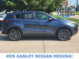 Used 2022 Kia Sportage Nightfall Edition image 2