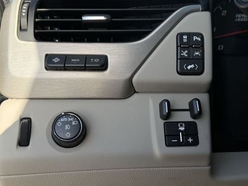Used 2019 GMC Yukon XL Denali w/ Denali Ultimate Package RWD image 23