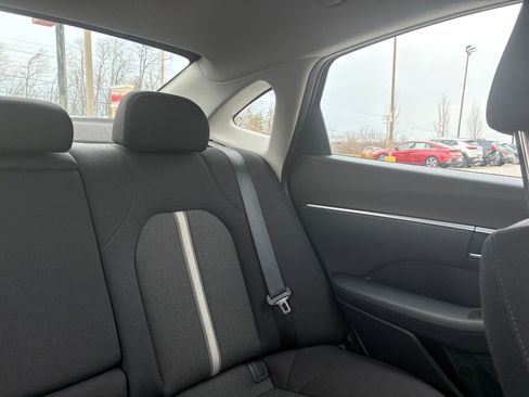Used 2025 Hyundai Sonata SEL FWD image 32