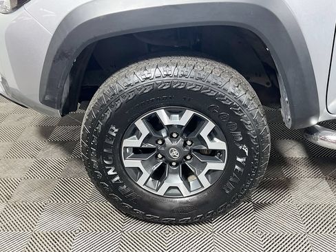 Certified 2023 Toyota Tacoma TRD Off-Road AWD/4WD image 26