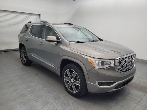 Used 2019 GMC Acadia Denali w/ Technology Package FWD image 13