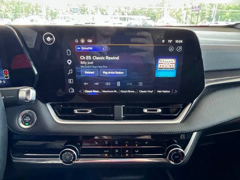 Used 2025 Chevrolet Equinox LT FWD image 21